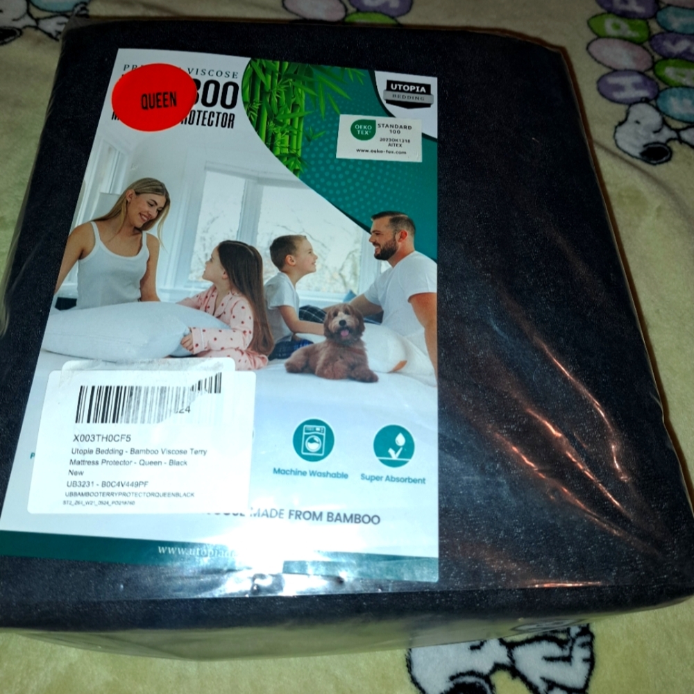 Utopia Bedding Bamboo Viscose Terry Mattress Protector - Queen Black